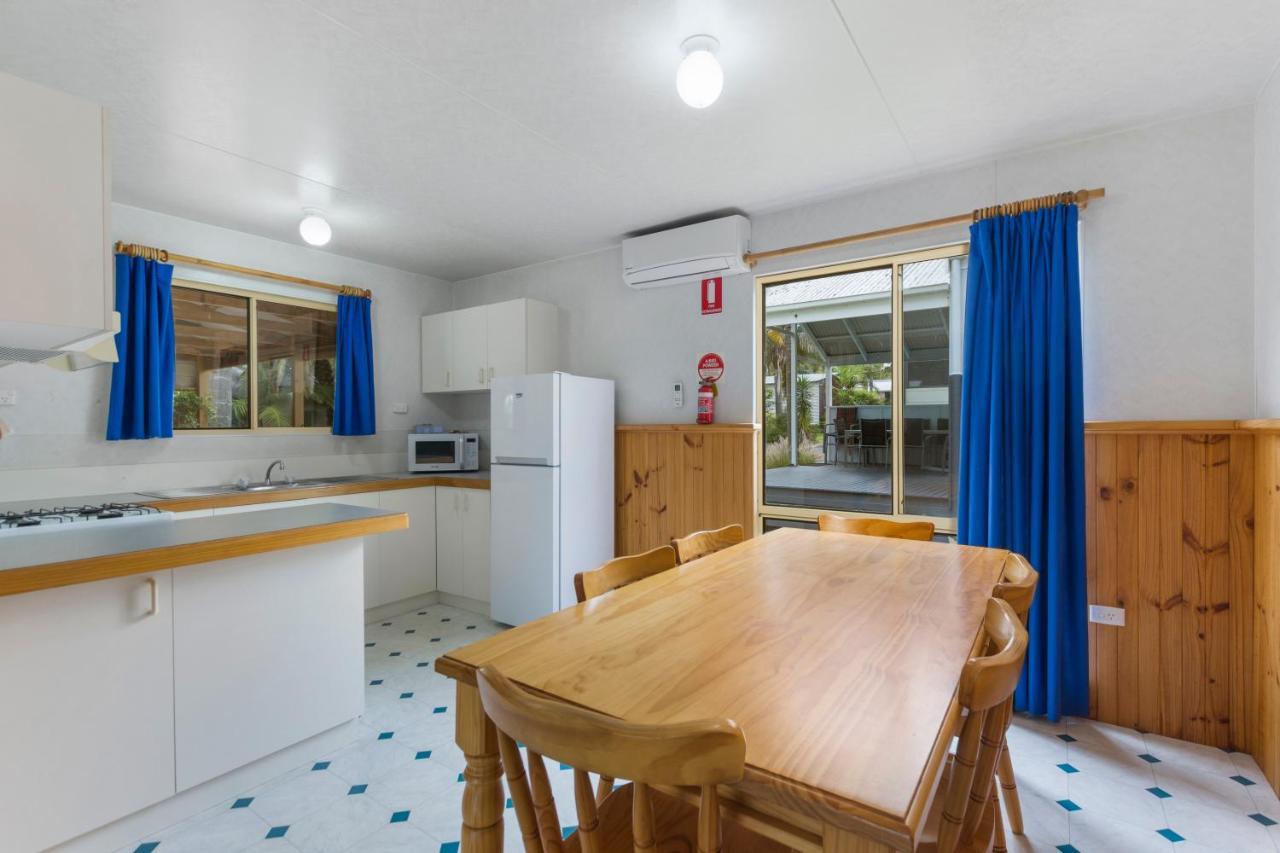 Wairo Beach Holiday Park Tabourie Lake Eksteriør bilde